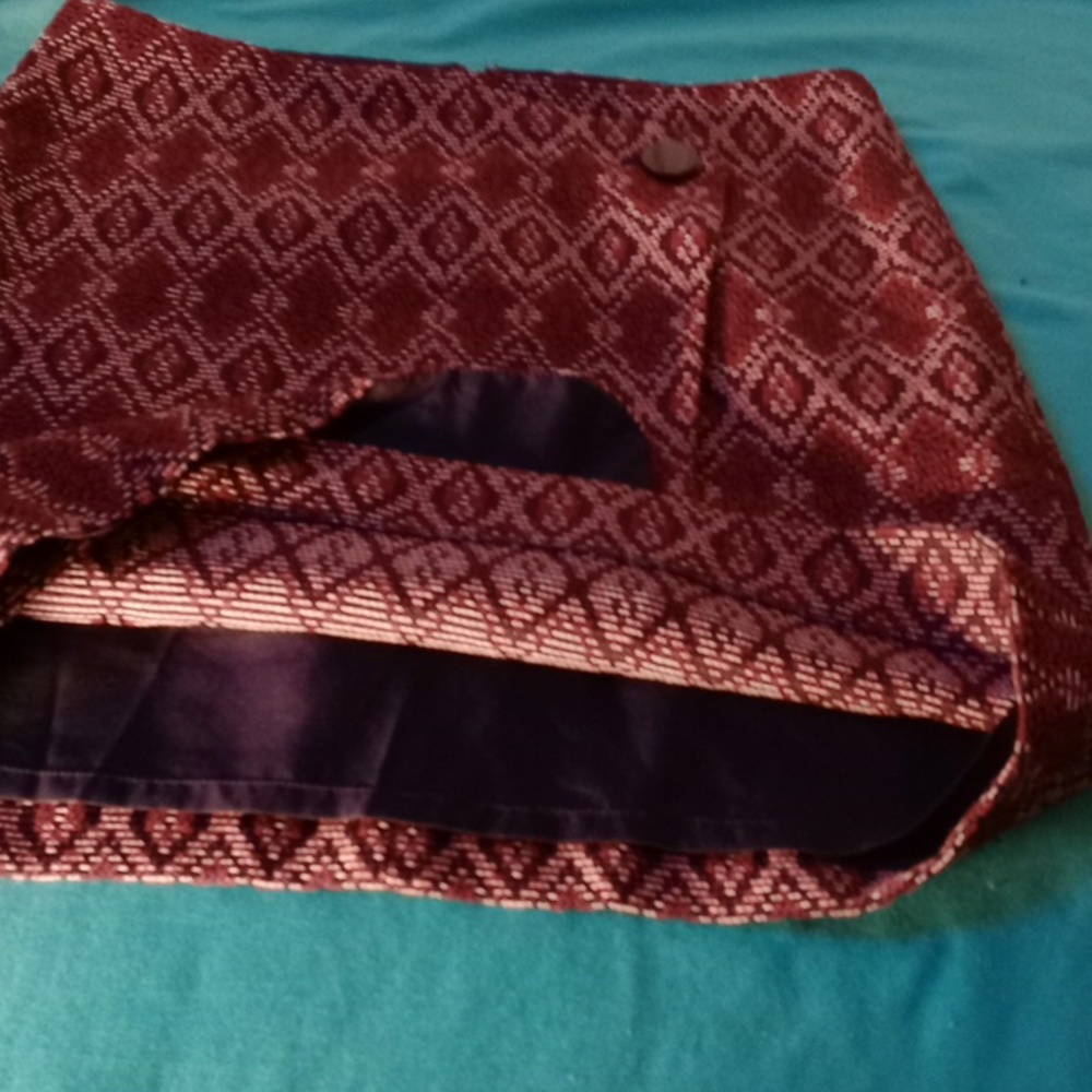 LOFT Tapestry Aztec Print Faux Wrap Skirt | Size 4 - Picture 8 of 10